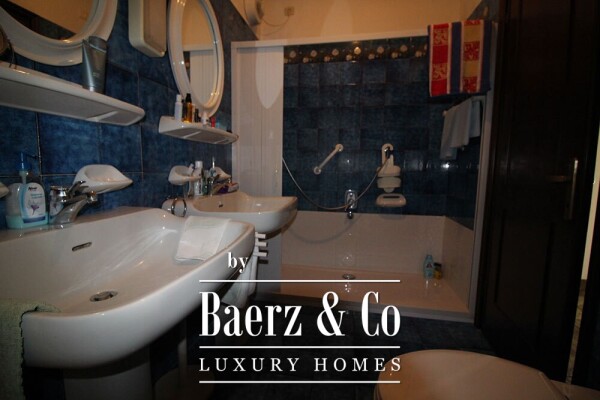 photo 56 Villa for sale 233 m²