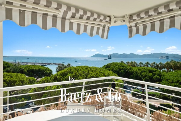 photo 2 Large 4 room apartment near the Port du Canto