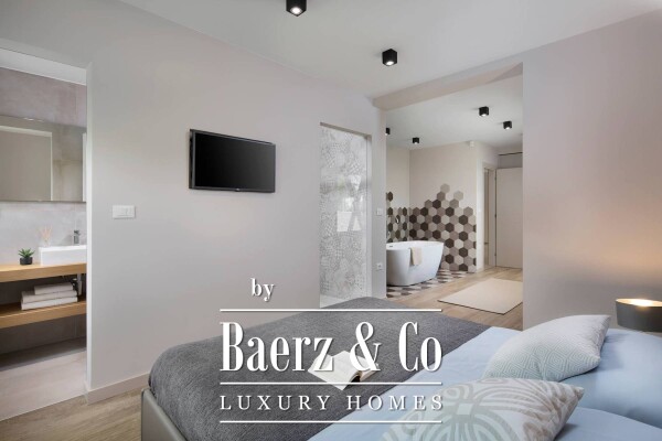 photo 5 Višnjan, a beautifully arranged villa surrounded by greenery, NKP 242 m2, on a large landscaped lot