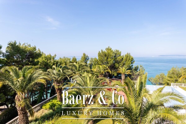 photo 7 Podstrana, a unique villa in the most desirable location in Split