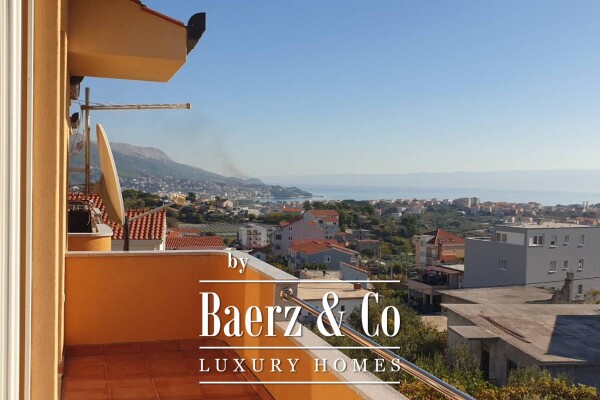 photo 2 Split, house with five modern apartments