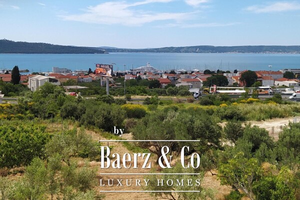 photo 8 Split, Kaštel Sućurac, V10 – dual luxury villa with sea view