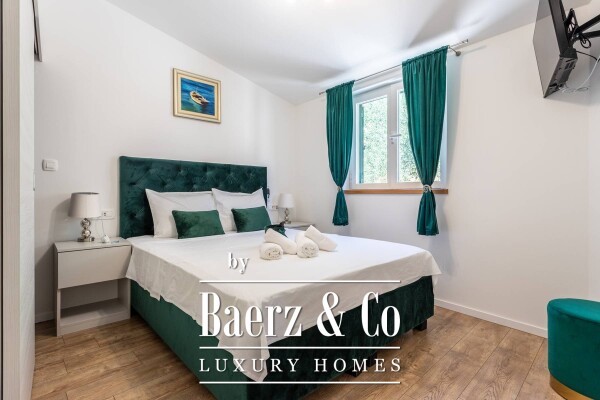 photo 31 Split, Jesenice, Beautiful authentic villa with a sea view