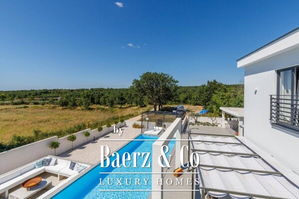 photo 30 Kanfanar, a luxury house with a sea view