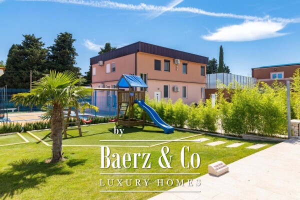 photo 8 Valtura, a luxury villa with a heated pool and a large garden, a rarity on the market