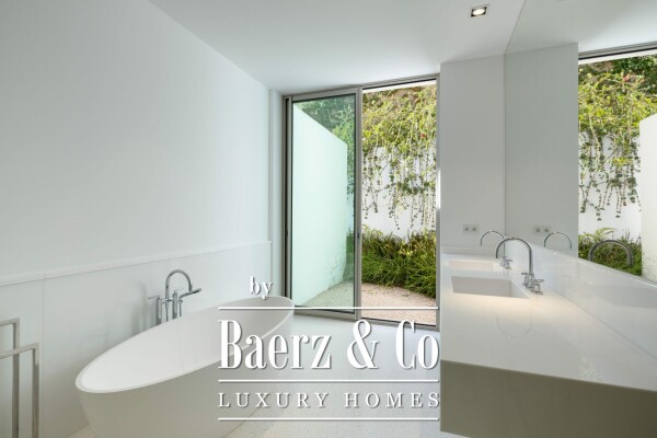 photo 12 Villa - Estepona West - Casares - Ref: 8338