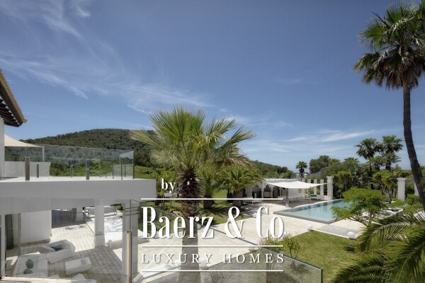 photo 6 Prestigious villa on walking distance to Cala Jondal