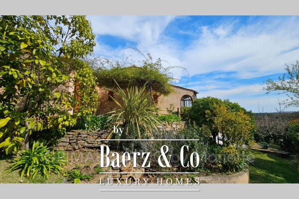 photo 6 Grimaud, France