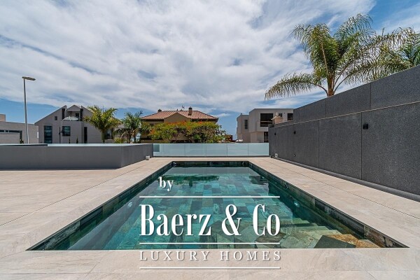 photo 31 Maravillosa villa recién terminada en Costa Adeje