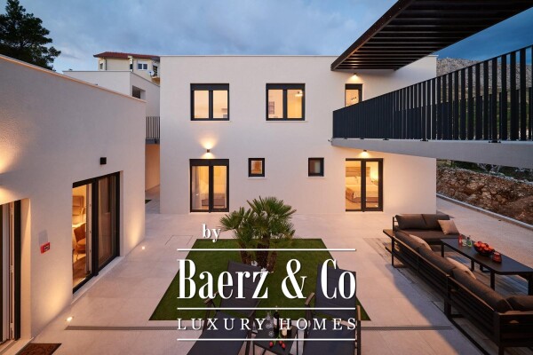 photo 15 Omiš, Dugi Rat, modern villa with a beautiful view of the sea