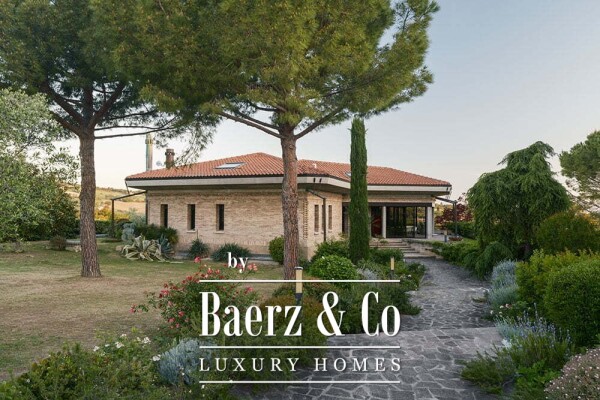 photo 2 Villa for sale 210 m²