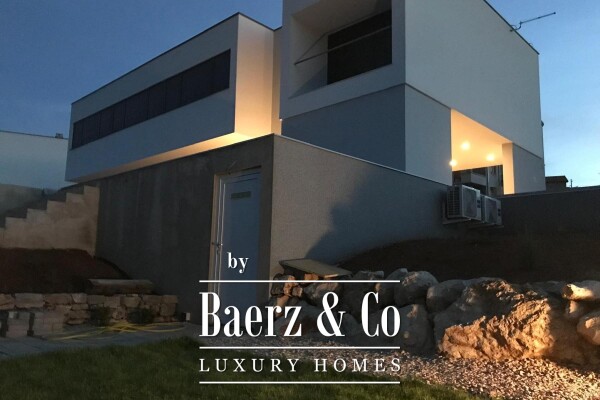 photo 5 Krk, luxury villa of 260m2 on a plot of 885m2