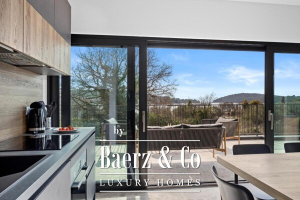 photo 21 Istria, Banjole, semi-detached villa first row to the sea 244 m² with a view of the Marina