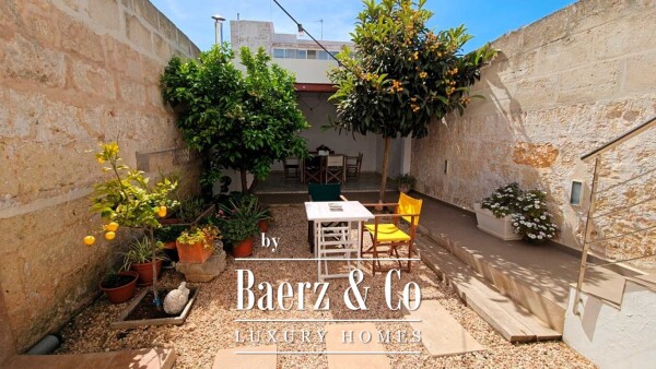 photo 1 SPLENDID HOUSE IN THE CENTER OF CIUTADELLA