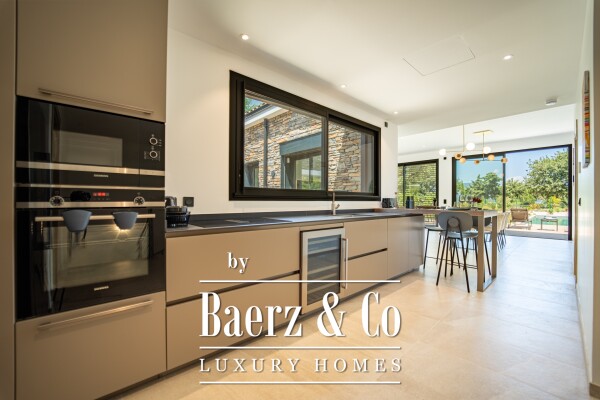 photo 19 Villa Gassin - Beach by feet and 5 min St Tropez