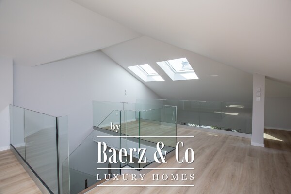 photo 16 Luxury duplex T3+1 with Mezzanine, in a quiet street in Carcavelos