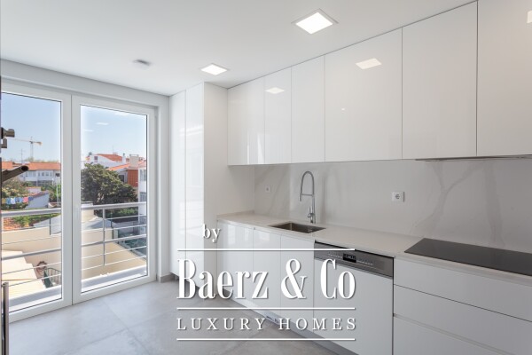 photo 10 Luxury apartment with 3 suites in the center of Carcavelos
