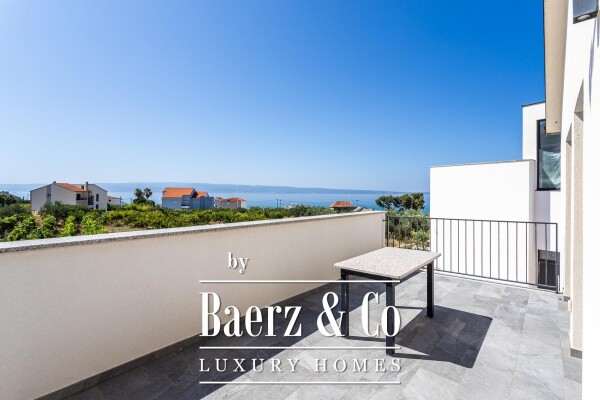 photo 13 Podstrana, newly built house with three apartments 100 meters from the beach