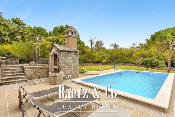 photo 5 Charming rustic house surrounded by peaceful, lush gardens