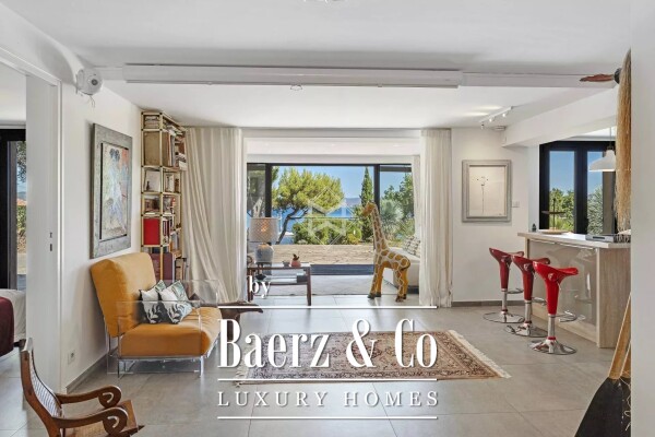 photo 8 Panoramic Sea View – A Rare Address in Giens