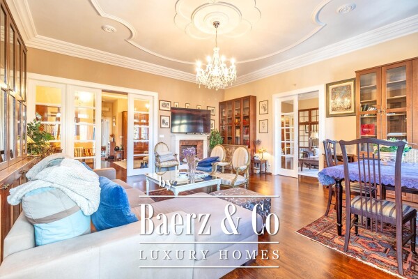 photo 2 Zagreb, Mažuranićev trg, beautiful four-bedroom apartment 161 m2, elevator