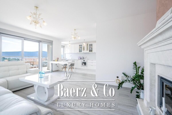 photo 9 Penthouse with a Sea View in Tivat