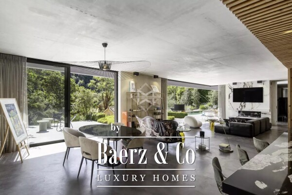 photo 5 Contemporary home within walking distance of the village