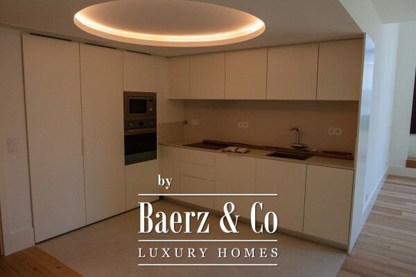 photo 25 A beautiful  three bedroom  with views of Bolhão Market