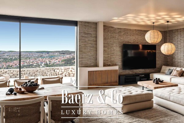 photo 7 Klis, a modern villa with a swimming pool under construction