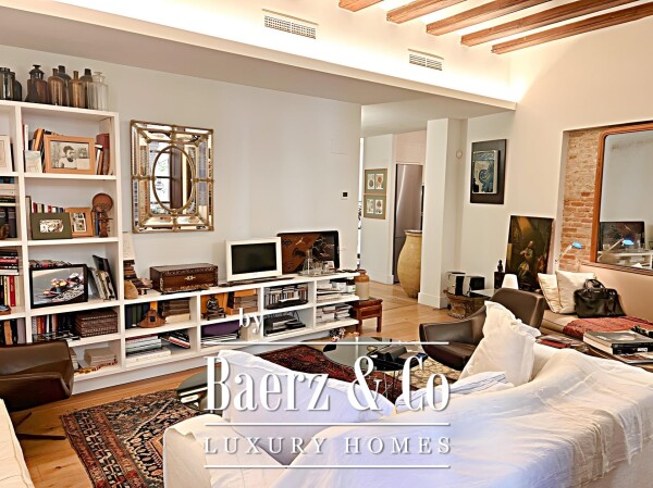 photo 5 Prestigious Apartment in a 17th-Century Historic Building