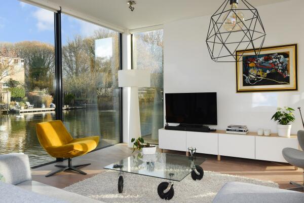 photo 21 Glaskloksingel 59