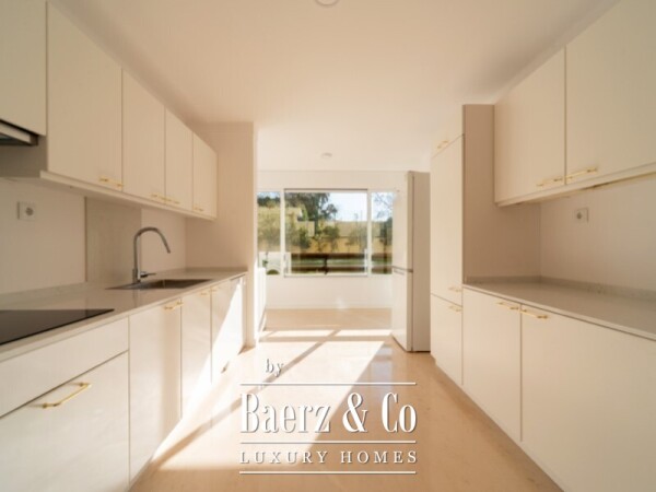 photo 20 T3 with large balconies in condominium with swimming pool