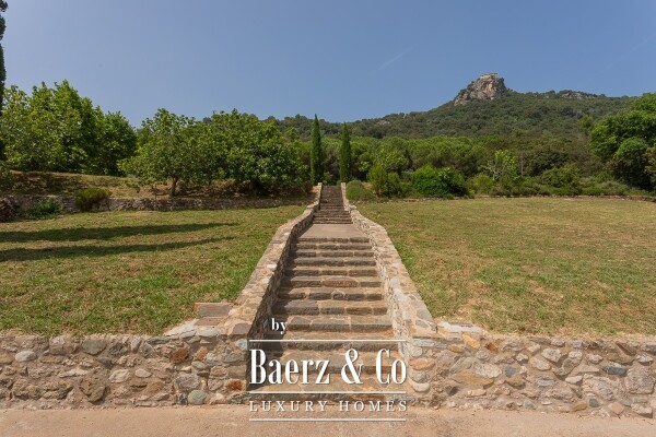 photo 28 Exceptional 18th century masia with tourist licence in Amer.