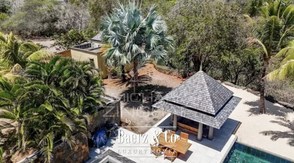 photo 12 Prestigious Villa on the West Coast