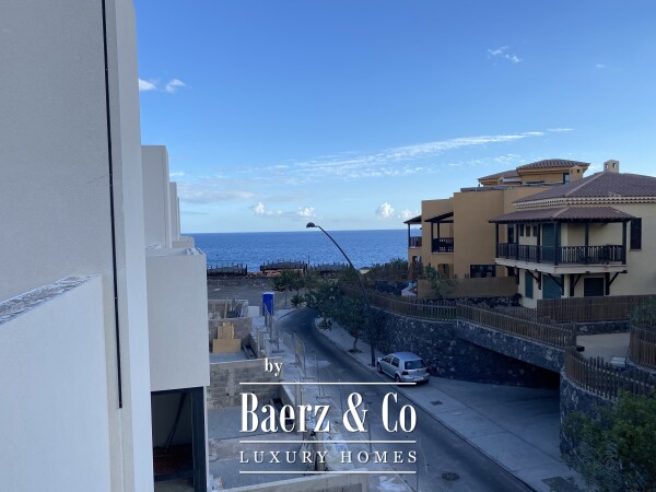 photo 11 New constructed villa first line of the ocean