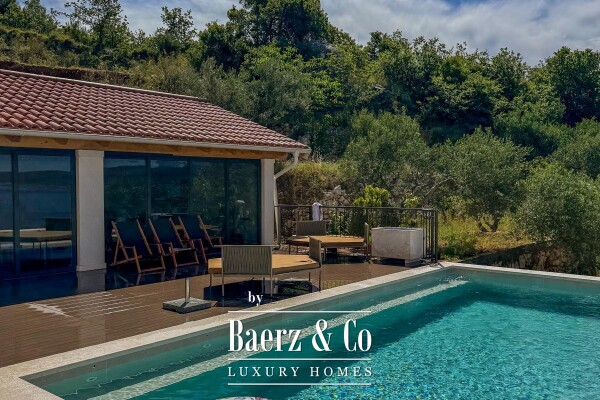 photo 8 Omiš, Krilo Jesenice, house with swimming pool and summer kitchen