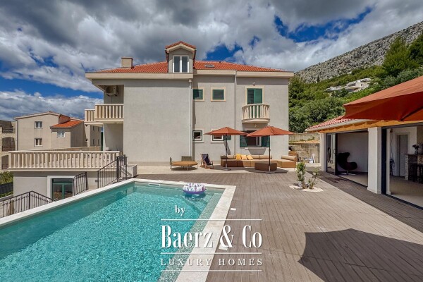 photo 11 Omiš, Krilo Jesenice, house with swimming pool and summer kitchen