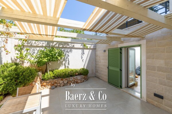 photo 30 Hvar, Vrboska, beautiful stone villa near the sea