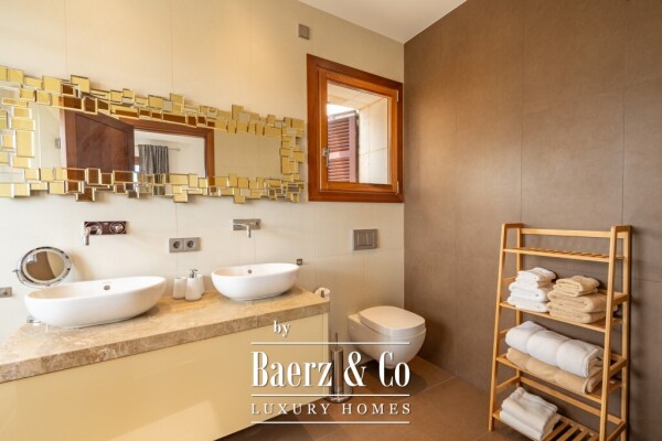 photo 19 Majestic 6-bedroom luxury villa with sea views and rental licence