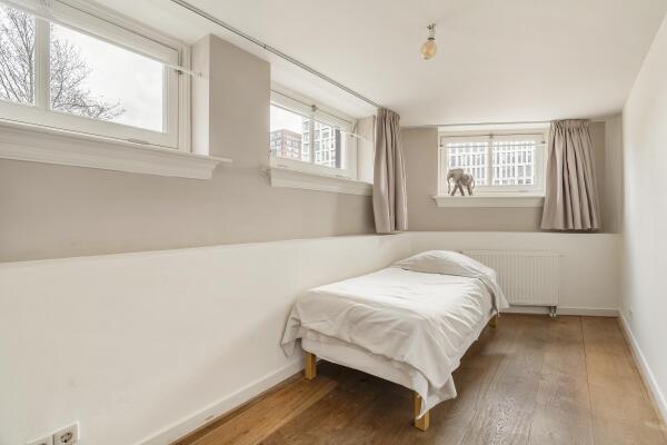 photo 24 Prof. Tulpstraat 42