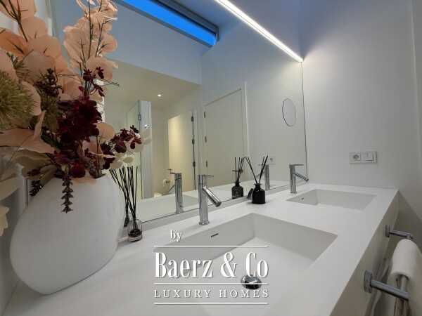 photo 20 Exclusive villa for sale in Abama