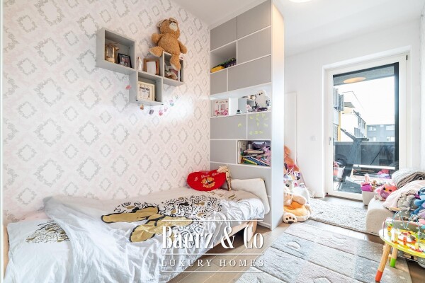 photo 8 Zagreb, Heinzelova VMD, luxurious four-bedroom apartment 144 m² plus two garage parking spaces, stor