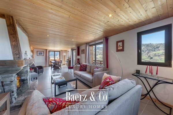 photo 3 Chalet - 4 bedrooms - overlooking the village