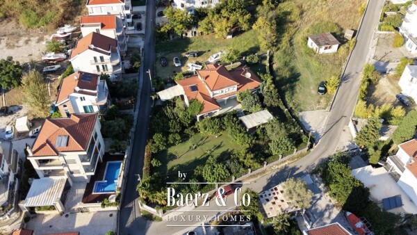 photo 3 Villa in Herceg Novi Near the Yacht Marina