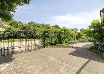 BERGSCHENHOEK